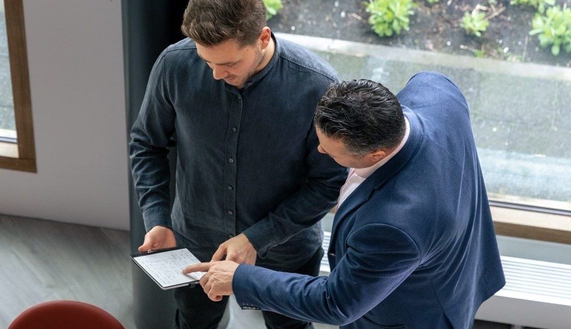 Axians-collega helpt Synergy-gebruiker met practische ideeën voor hun Synergy-omgeving