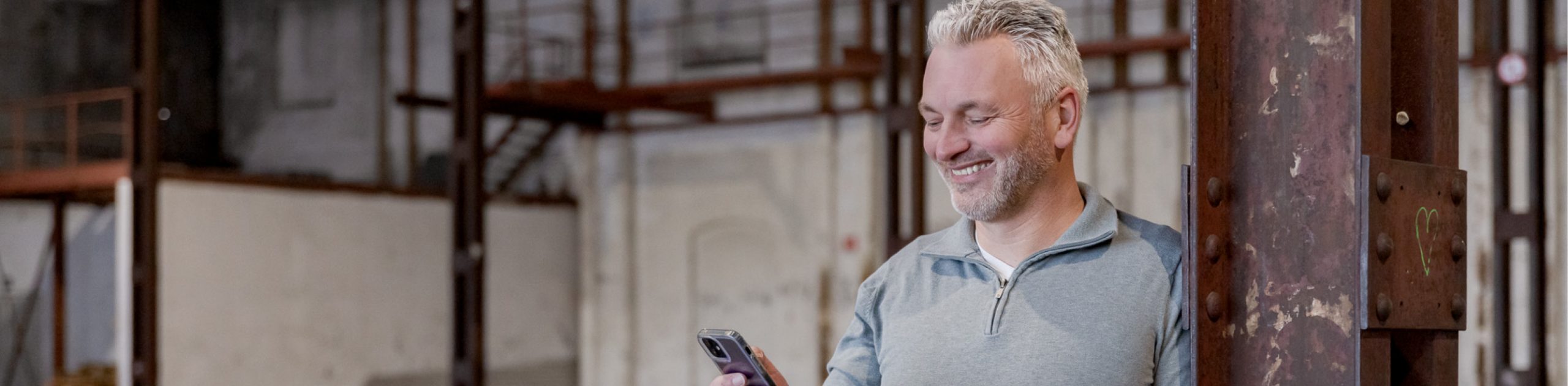 Self Service Portaal Kijken Naar Telefoon